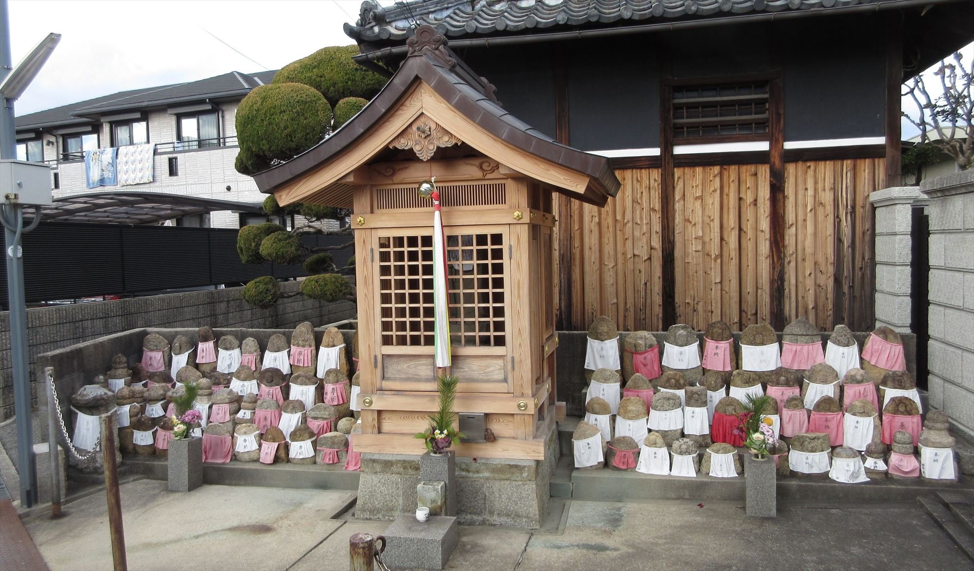 豊中のお地蔵さま 刀根山元町size320